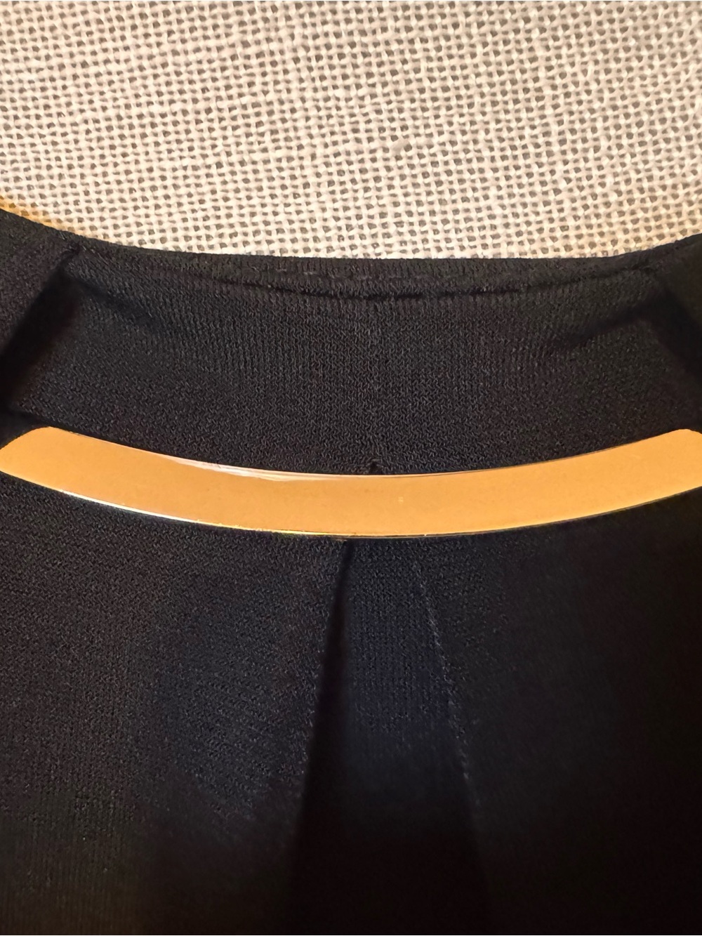 Calvin Klein Black Sleeveless Keyhole Pleated Camisole Sz Small - Picture 3 of 7